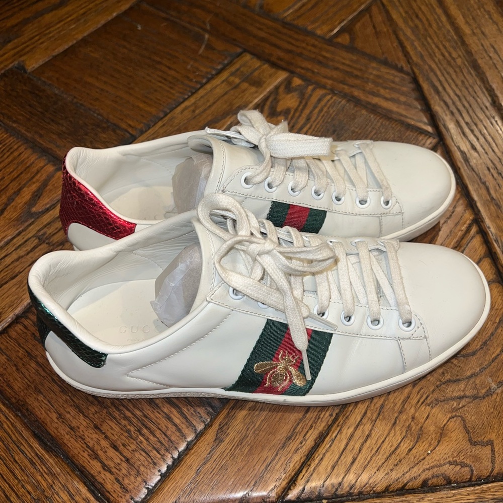 Gucci white leather ace bee embroidered sneakers